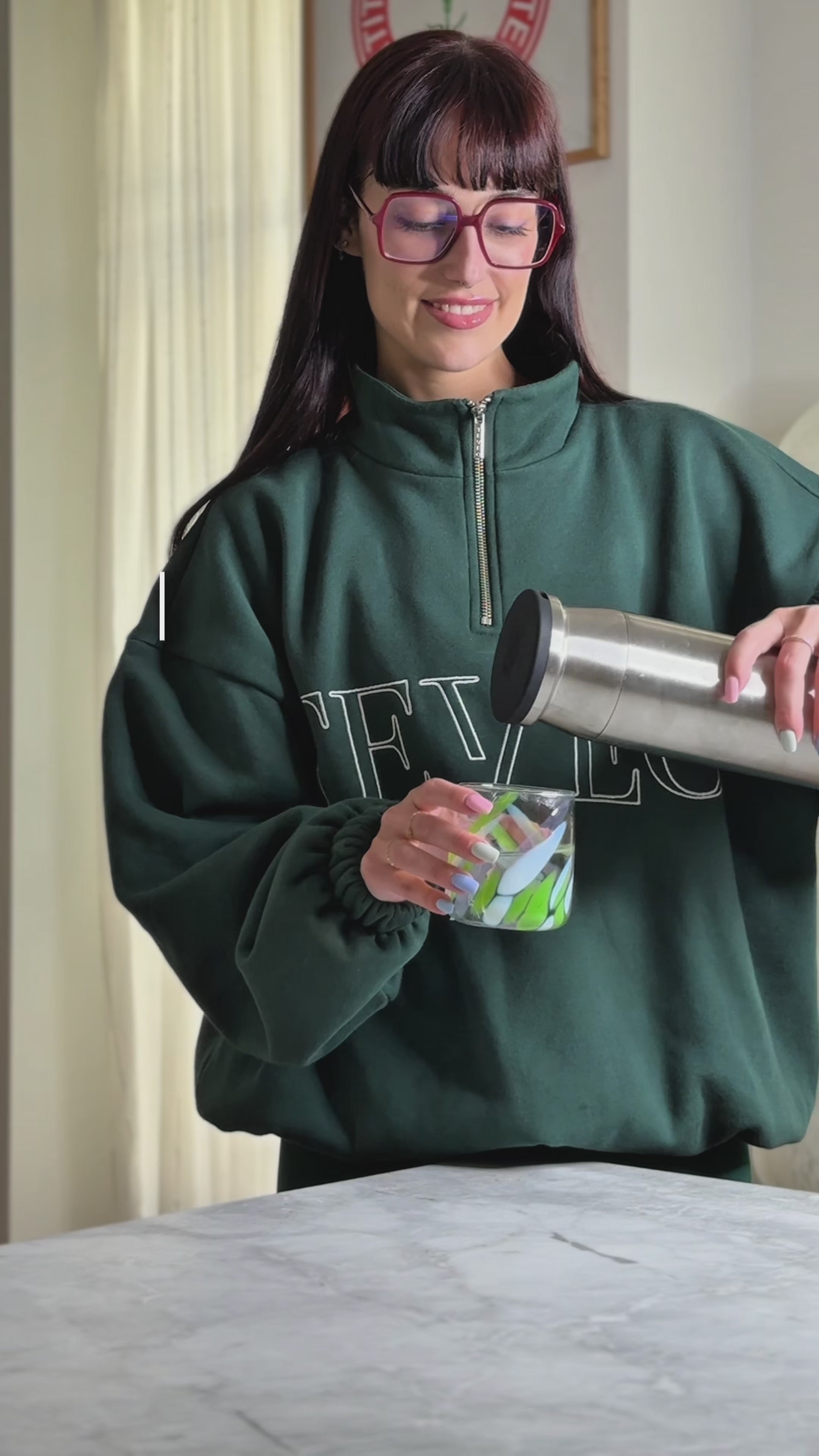 Carica il video: 