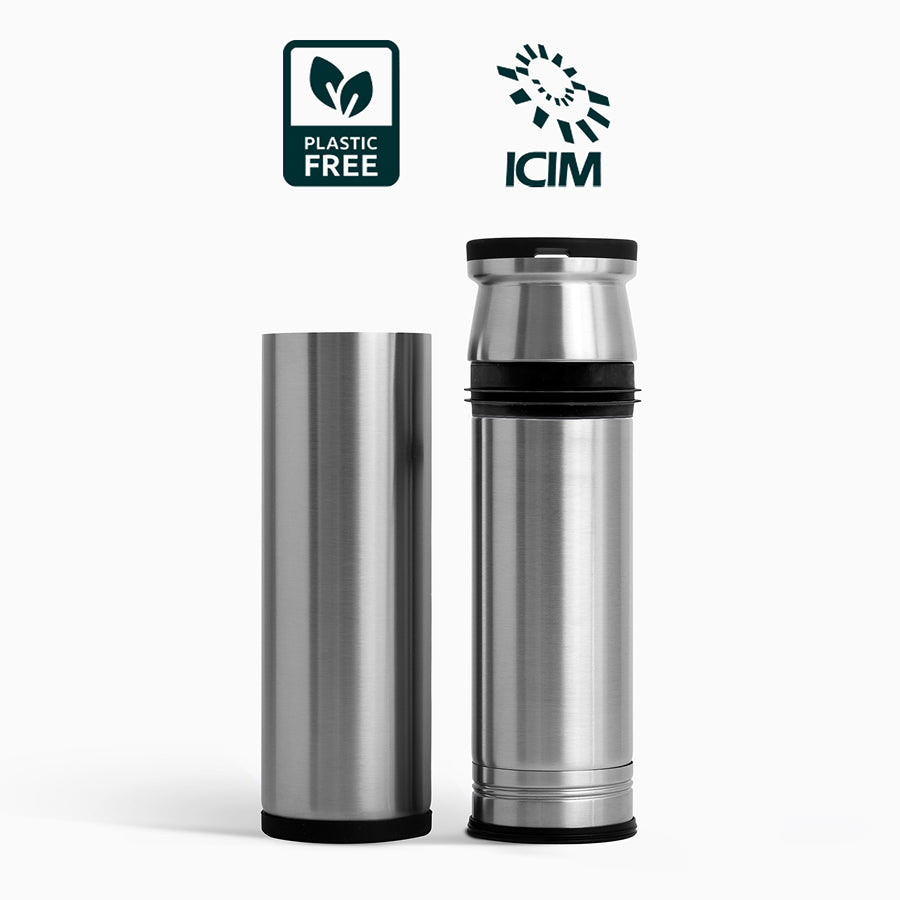 Acciaio inox medical-grade. Zero plastica